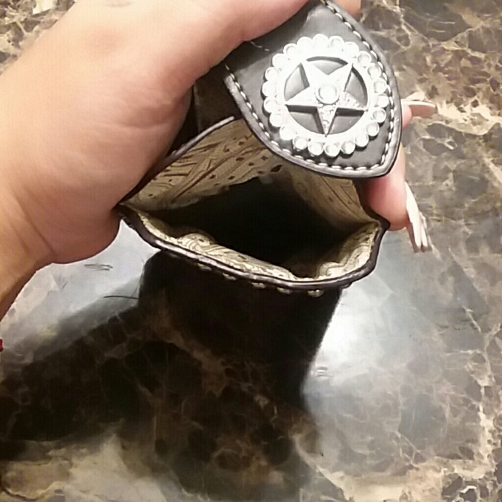 Phone case - Picture 2 of 3